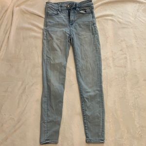 American eagle, size 2, next level stretch jeans